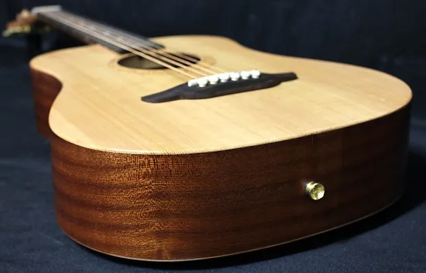 Акустическая гитара: Ваш верный спутник в мире музыки 2 akusticheskaya gitara vash vernyy sputnik v mire muzyki